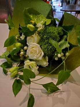 白とグリーン｜「花里」　（神奈川県逗子市の花キューピット加盟店 花屋）のブログ