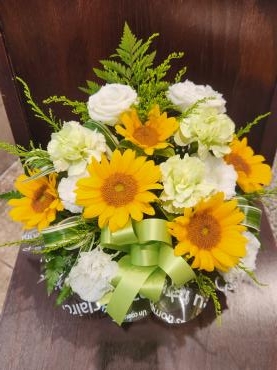 ヒマワリを灯りに｜「花里」　（神奈川県逗子市の花キューピット加盟店 花屋）のブログ