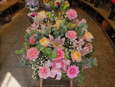 ピンクかオレンジか｜「花里」　（神奈川県逗子市の花キューピット加盟店 花屋）のブログ